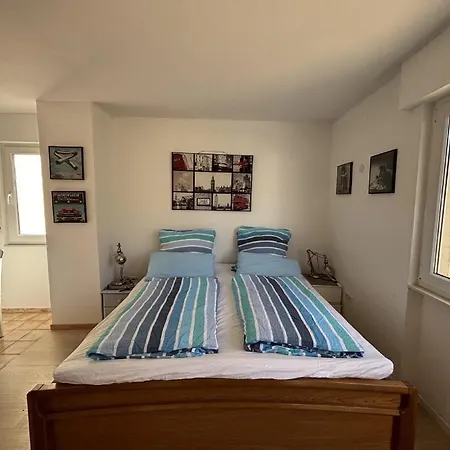 Yachthafen, Nikolausufer 40 Appartement