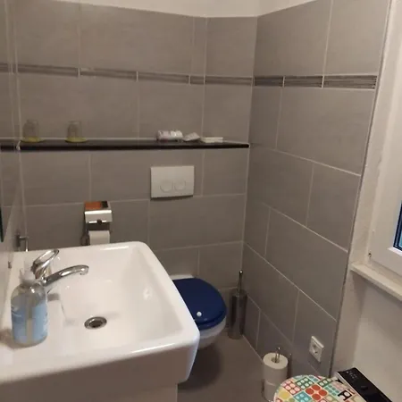 Yachthafen, Nikolausufer 40 Apartamento