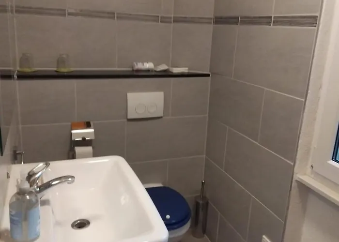 Yachthafen, Nikolausufer 40 Apartamento